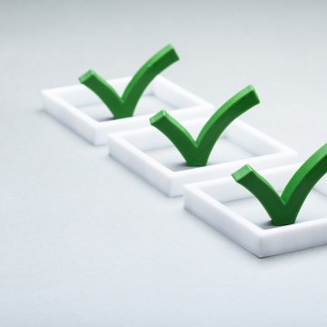 instant checkmate background check service green check signs white background